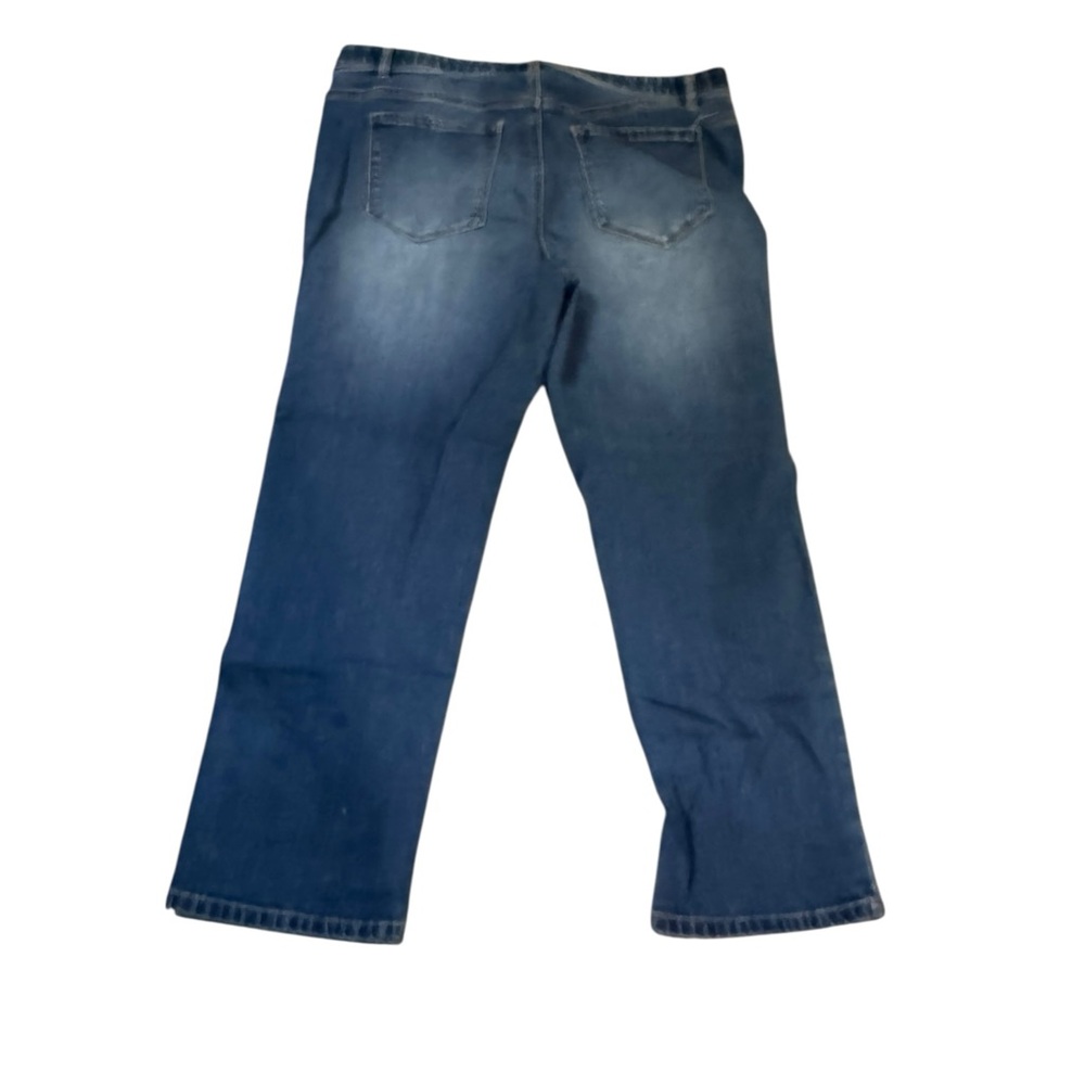 Curve Appeal Women's Flare Jeans in Classic Blue 14 EUC - Picture 2 of 7